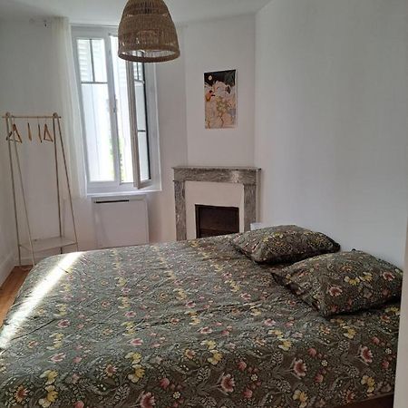 Appartement Calme Dans Maisonnette Graulhet ภายนอก รูปภาพ